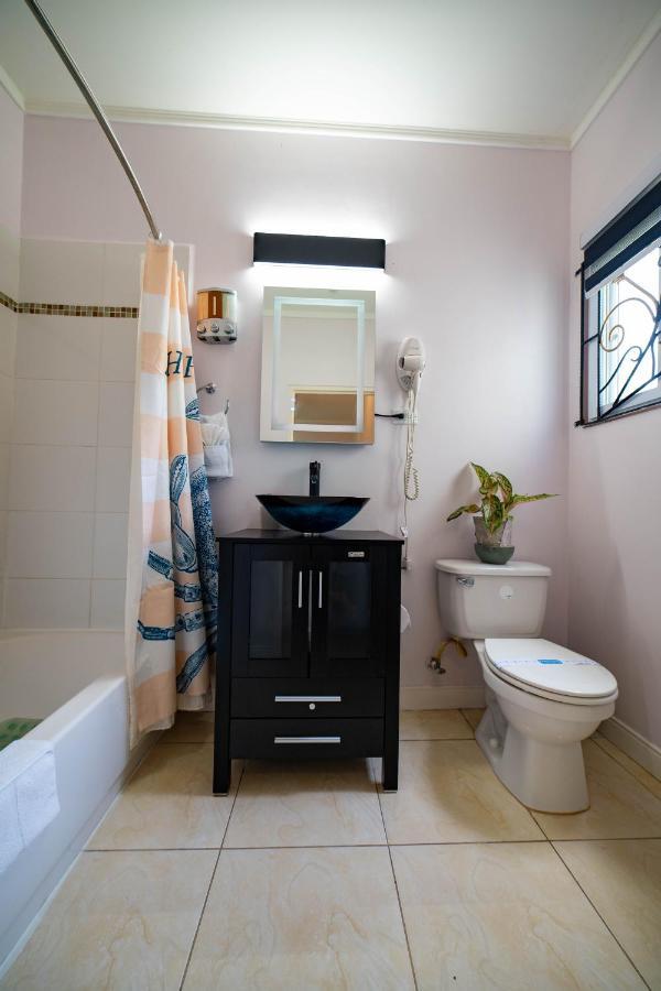 מונטגו ביי Nickels Garden Villas מראה חיצוני תמונה